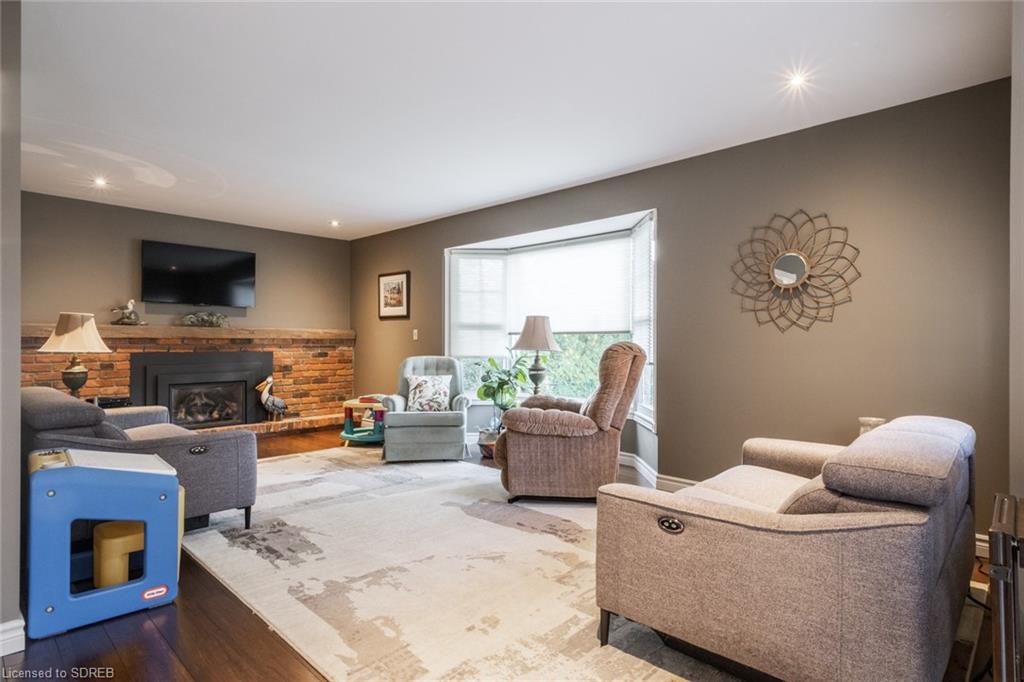 4 DOUGLAS Avenue, Simcoe, Ontario, Canada