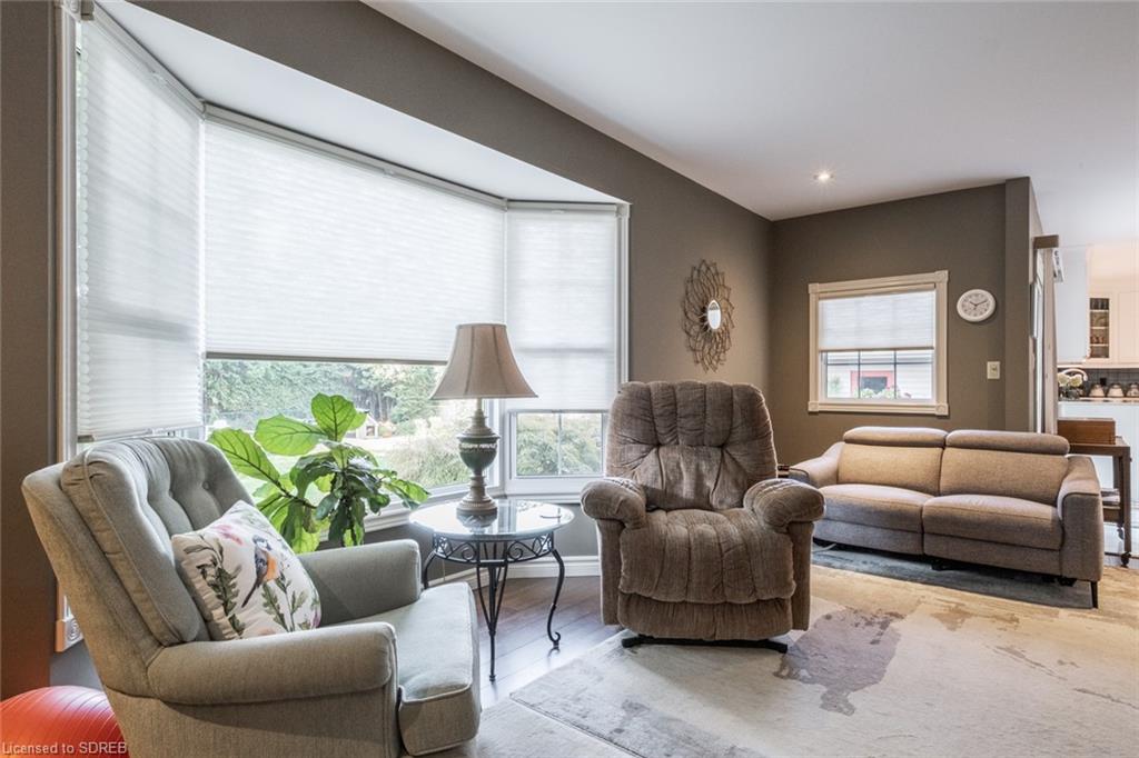 4 DOUGLAS Avenue, Simcoe, Ontario, Canada