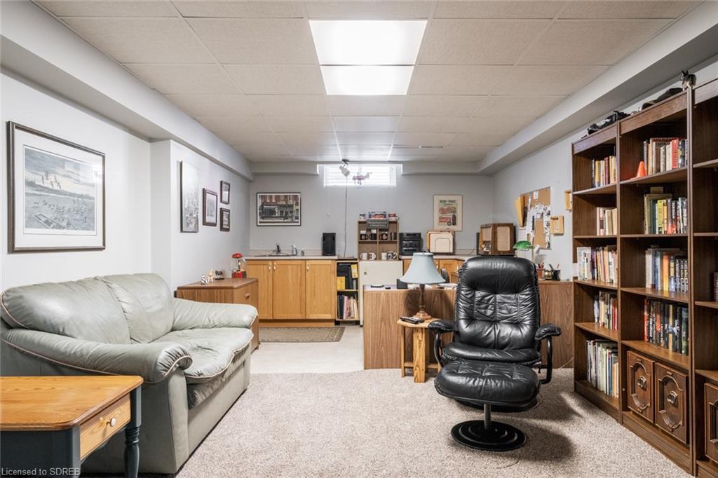 4 DOUGLAS Avenue, Simcoe, Ontario, Canada