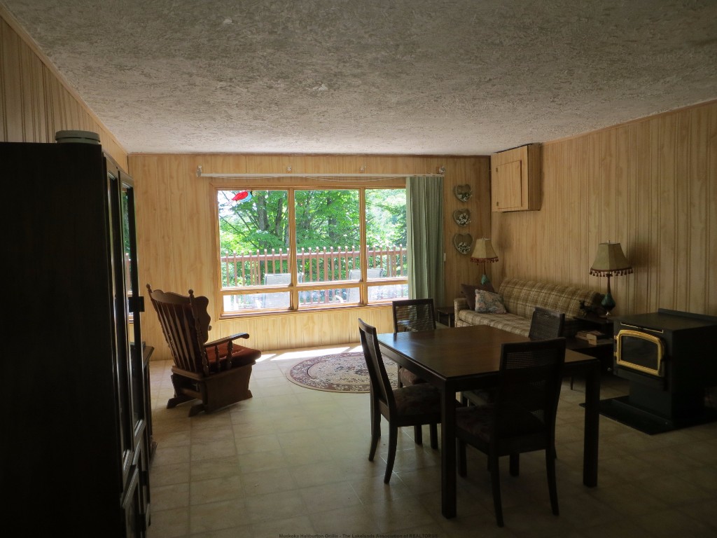 1377 DARDANELLES RD, Haliburton, Ontario, Canada