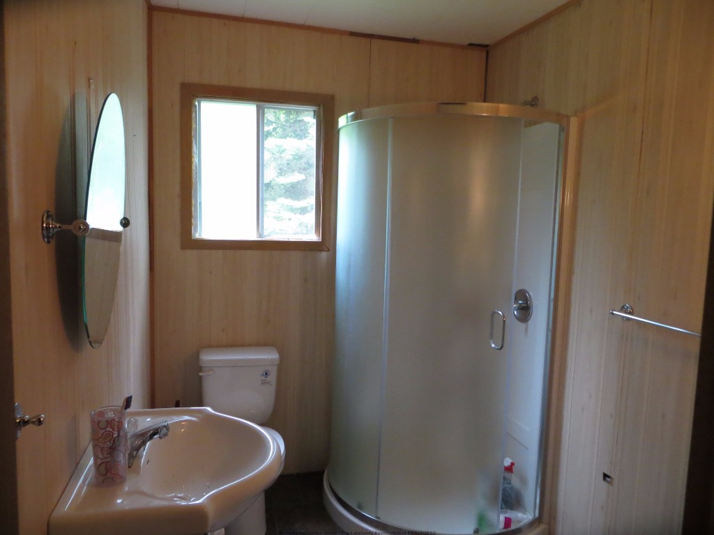 1377 DARDANELLES RD, Haliburton, Ontario, Canada
