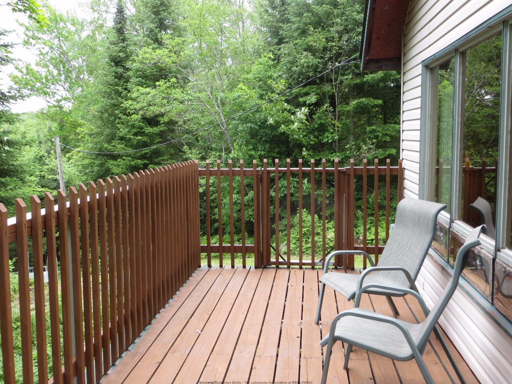 1377 DARDANELLES RD, Haliburton, Ontario, Canada