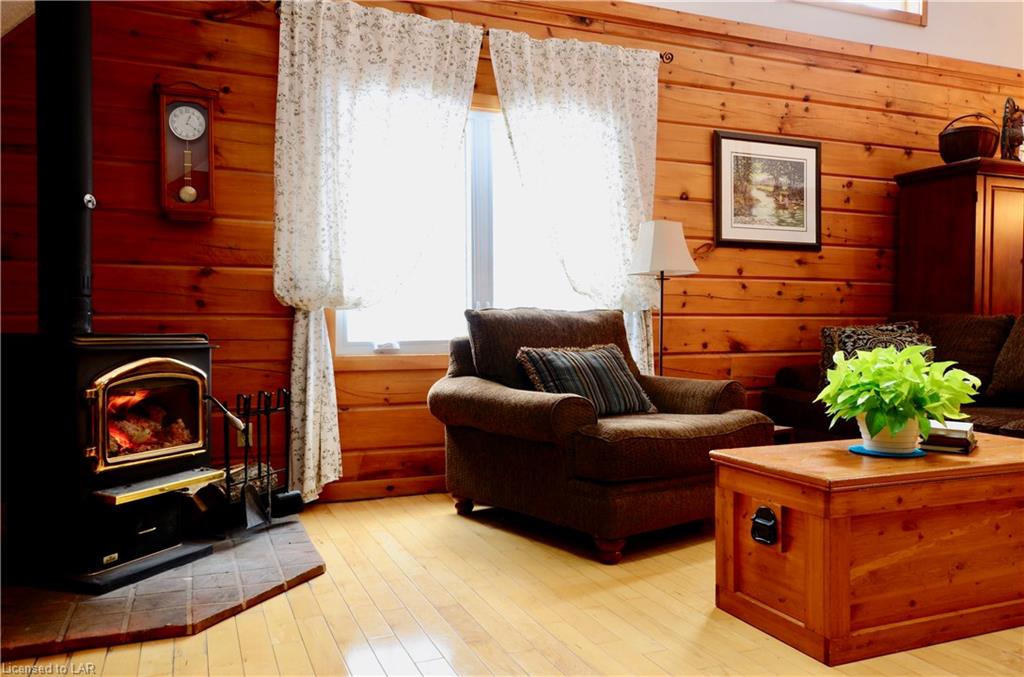 1044 WAMPUM Road, Haliburton, Ontario, Canada