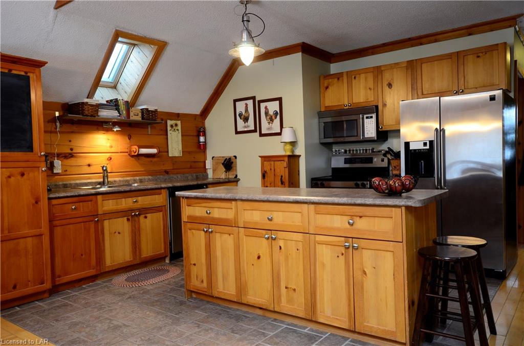 1044 WAMPUM Road, Haliburton, Ontario, Canada