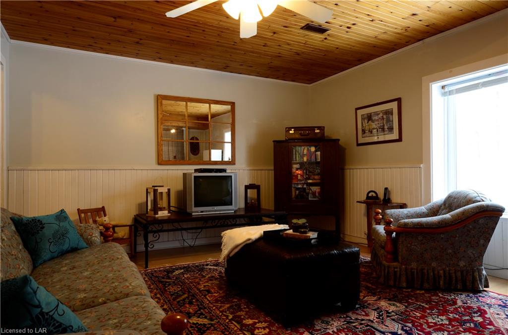1044 WAMPUM Road, Haliburton, Ontario, Canada