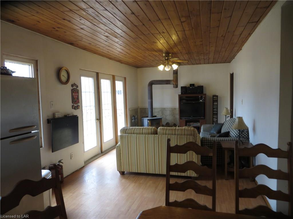1169 LONG LAKE Road, Haliburton, Ontario, Canada