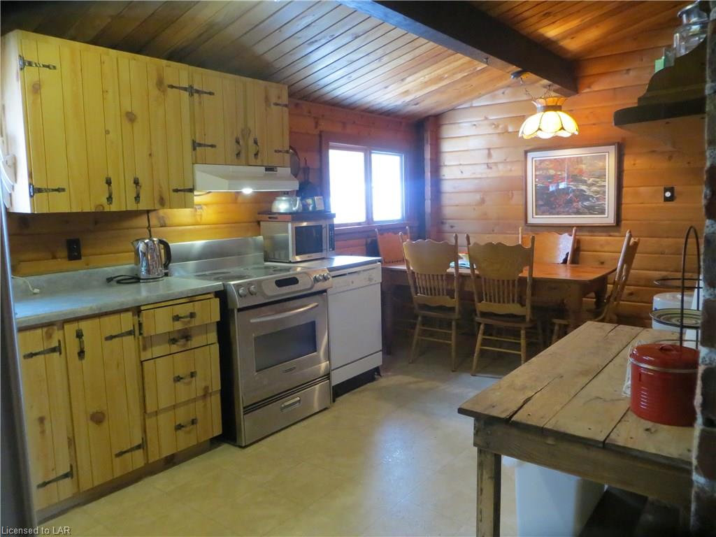 1761 WENONA LAKE Road, Haliburton, Ontario, Canada