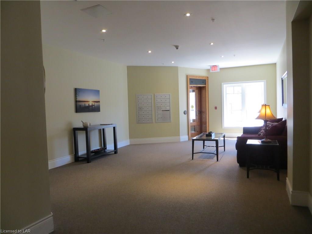 1 PARK Street Unit# 204, Haliburton, Ontario, Canada