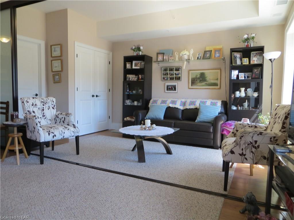 1 PARK Street Unit# 204, Haliburton, Ontario, Canada