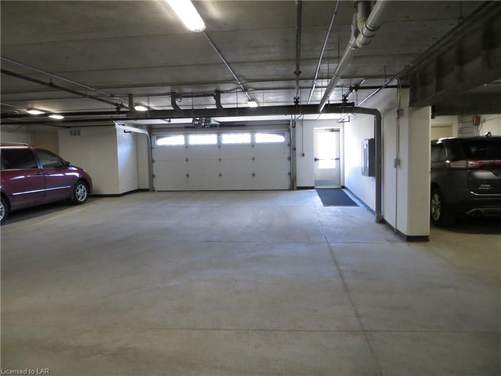 1 PARK Street Unit# 204, Haliburton, Ontario, Canada