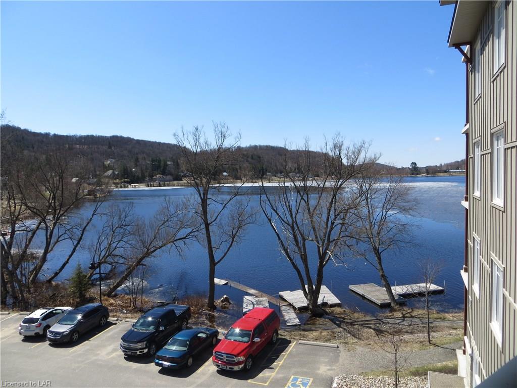 1 PARK Street Unit# 204, Haliburton, Ontario, Canada