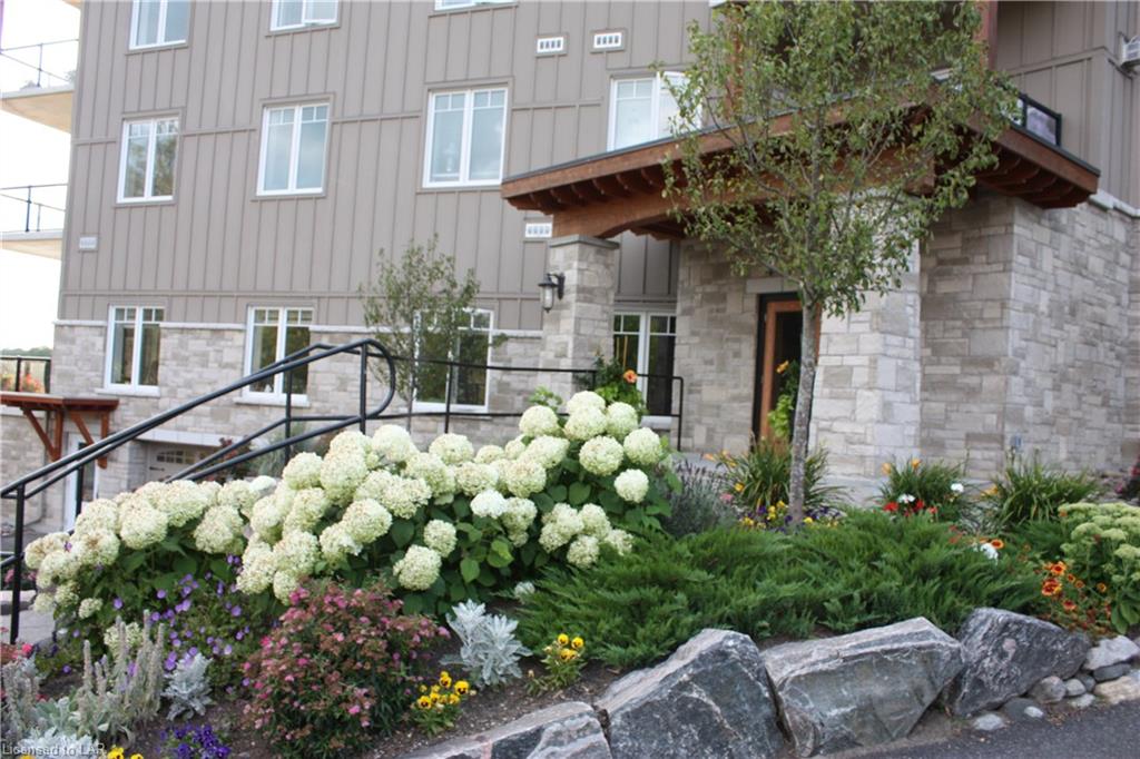 1 PARK Street Unit# 204, Haliburton, Ontario, Canada