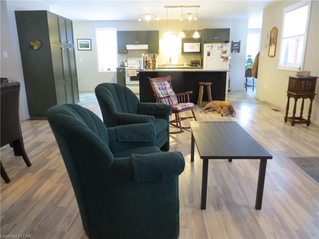7 SPARROW Road, Burnt River, Ontario, Canada