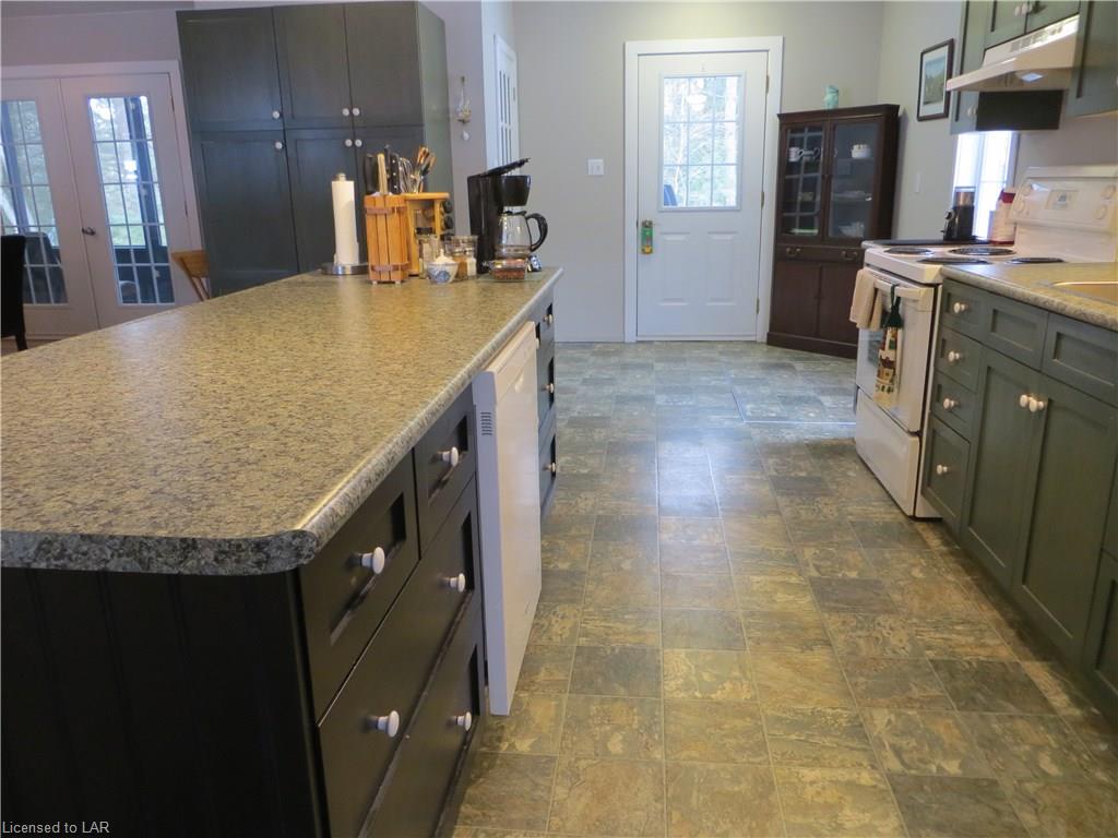 7 SPARROW Road, Burnt River, Ontario, Canada