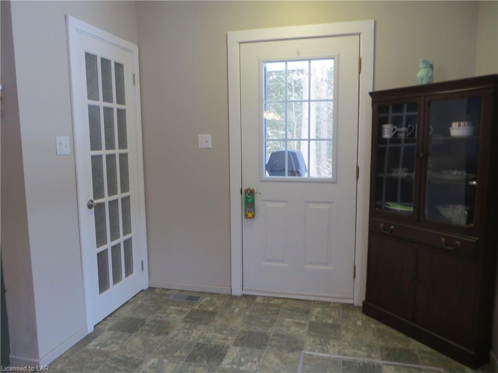 7 SPARROW Road, Burnt River, Ontario, Canada