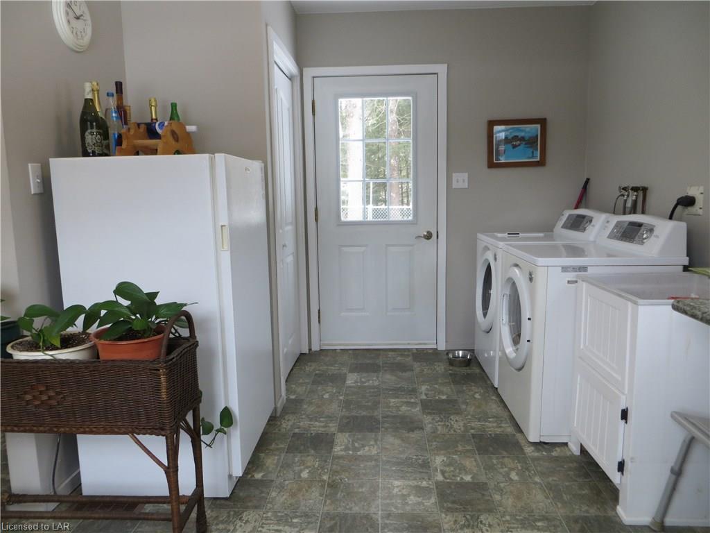 7 SPARROW Road, Burnt River, Ontario, Canada