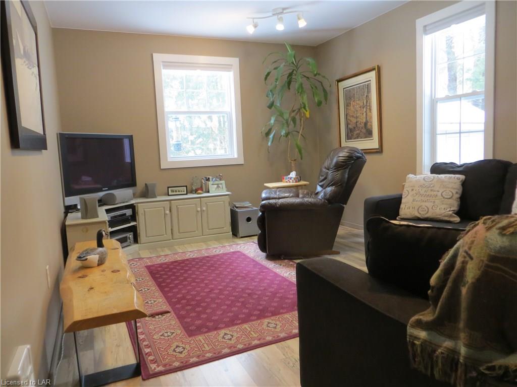 7 SPARROW Road, Burnt River, Ontario, Canada