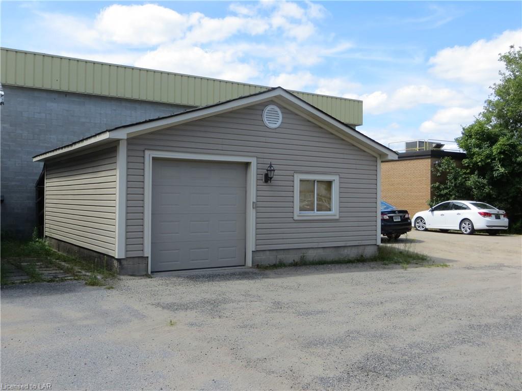 7 DYSART Avenue, Haliburton, Ontario, Canada
