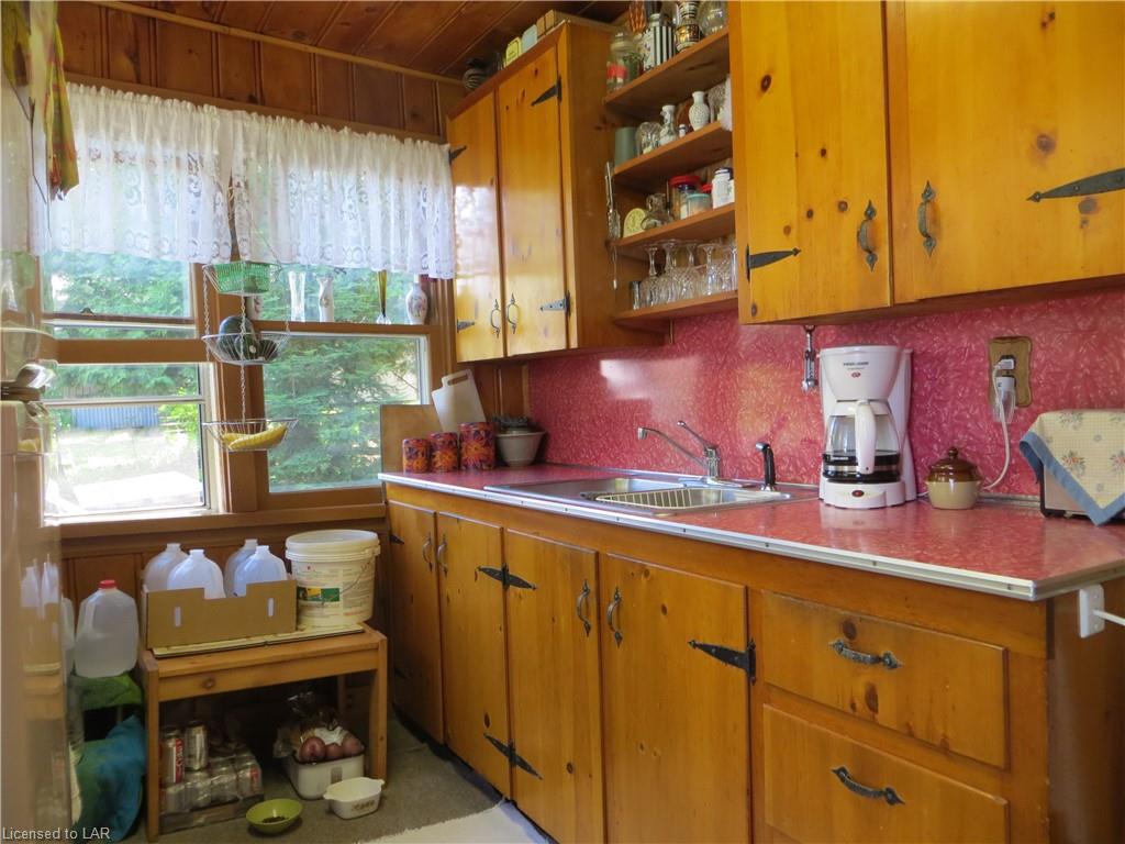 1090 FRY Lane, Algonquin Highlands, Ontario, Canada