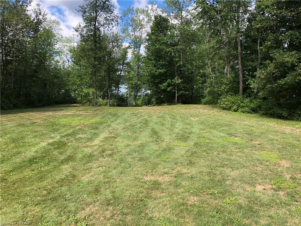 STEEPLECHASE Drive, Haliburton, Ontario, Canada