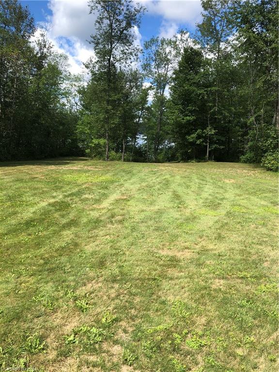 STEEPLECHASE Drive, Haliburton, Ontario, Canada