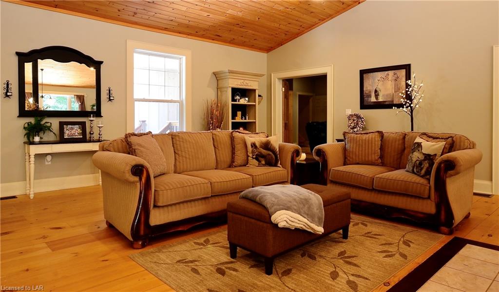 1203 CALICO Road, Haliburton, Ontario, Canada
