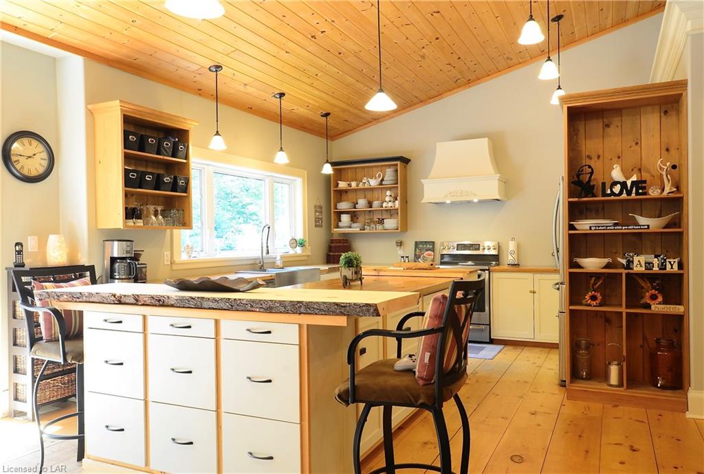 1203 CALICO Road, Haliburton, Ontario, Canada
