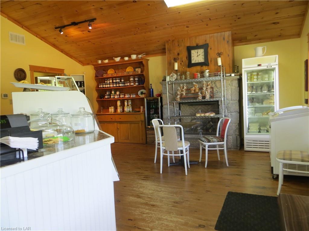 9996 HIGHWAY 118, Carnarvon, Ontario, Canada