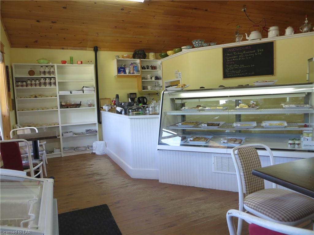 9996 HIGHWAY 118, Carnarvon, Ontario, Canada