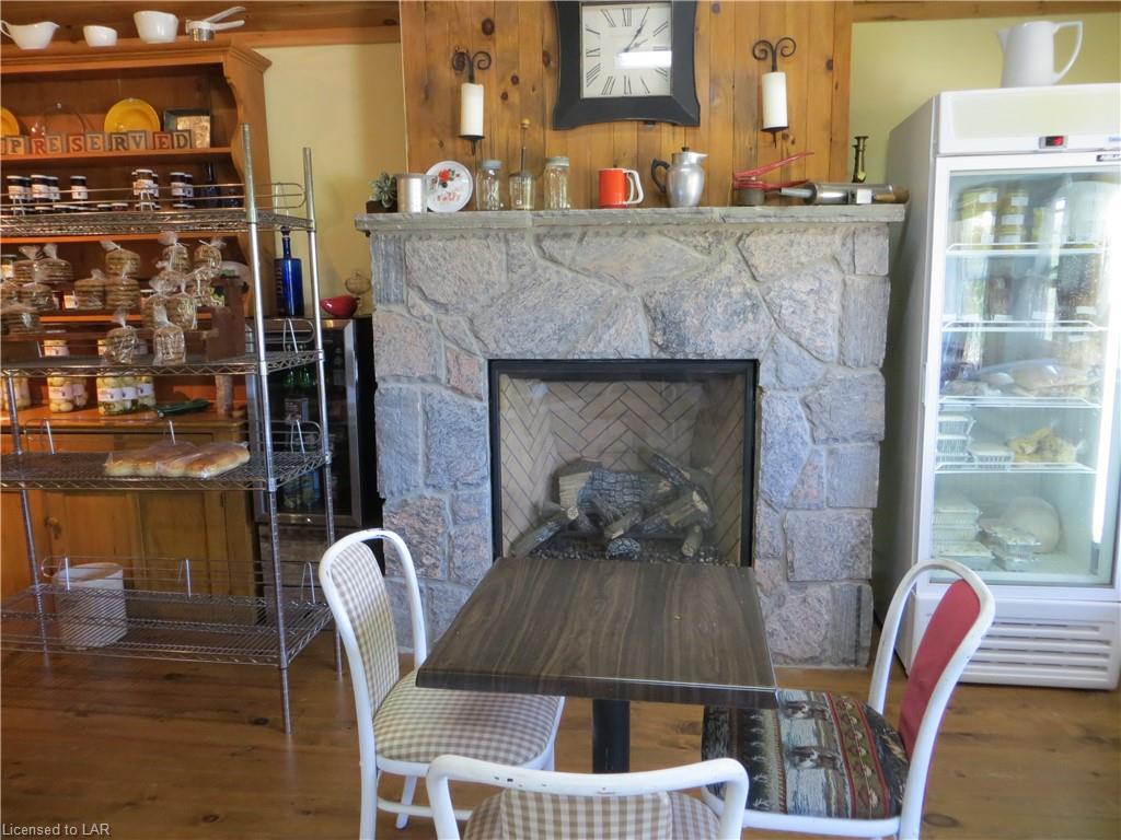 9996 HIGHWAY 118, Carnarvon, Ontario, Canada