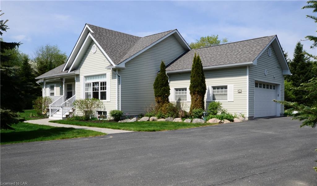 51 HALBIEM Crescent, Haliburton, Ontario, Canada