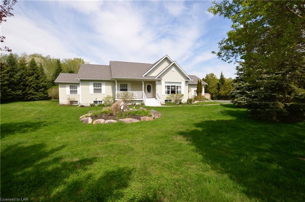 51 HALBIEM Crescent, Haliburton, Ontario, Canada