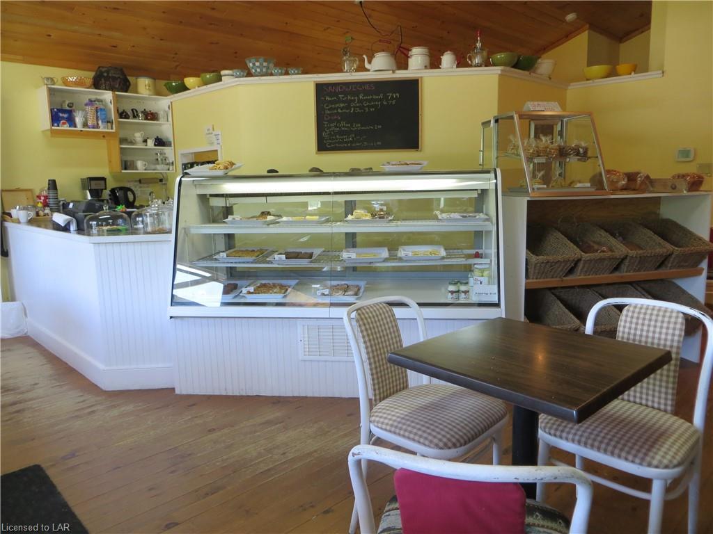 9996 HIGHWAY 118, Carnarvon, Ontario, Canada