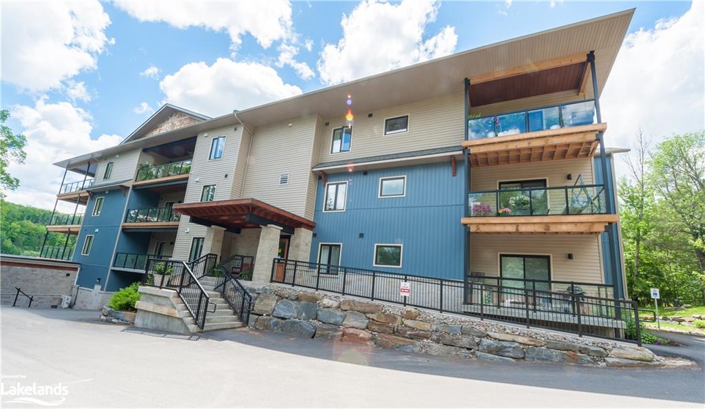 75 WALLINGS Way Unit# 301, Haliburton, Ontario, Canada
