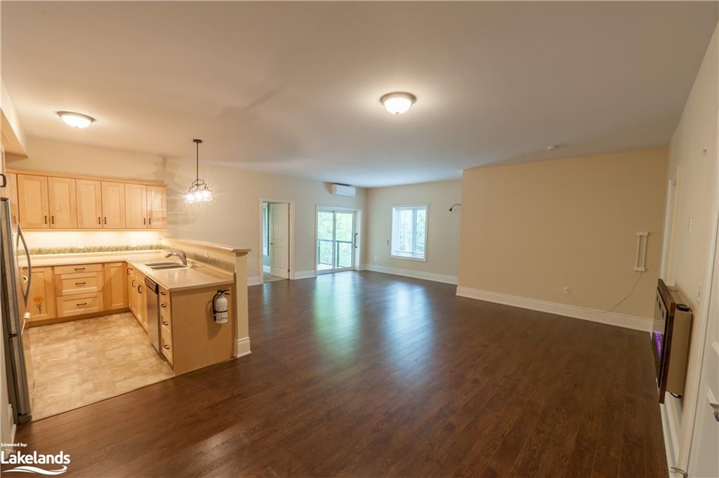 75 WALLINGS Way Unit# 301, Haliburton, Ontario, Canada
