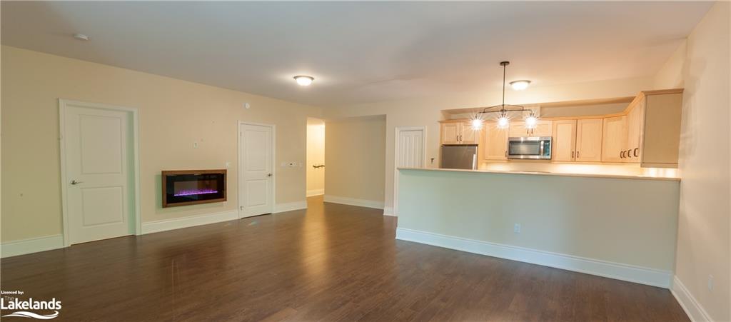 75 WALLINGS Way Unit# 301, Haliburton, Ontario, Canada