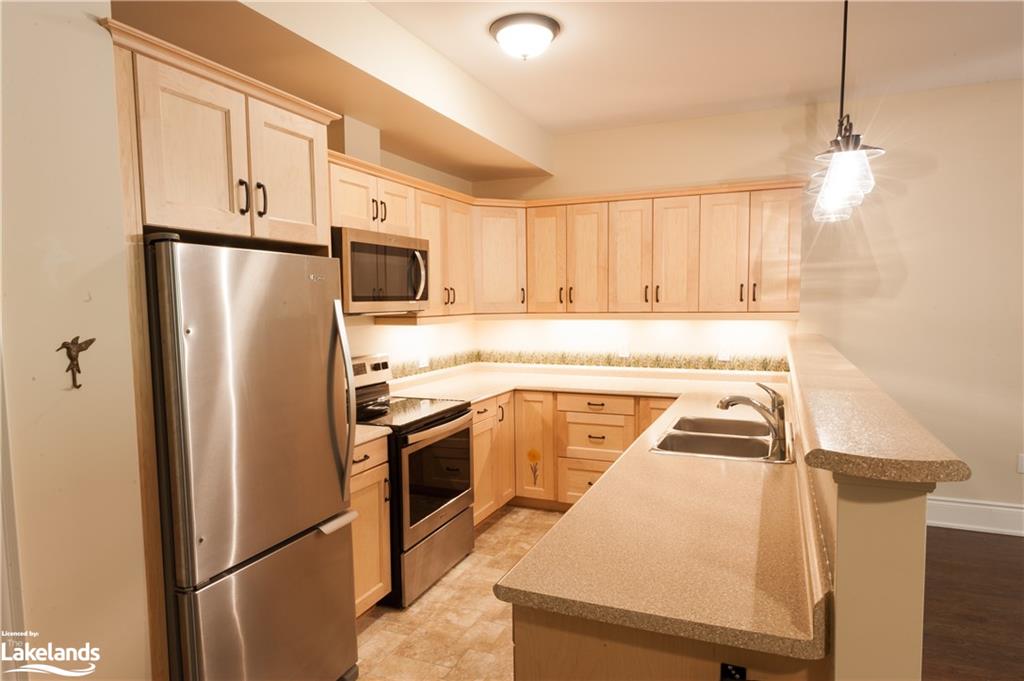75 WALLINGS Way Unit# 301, Haliburton, Ontario, Canada
