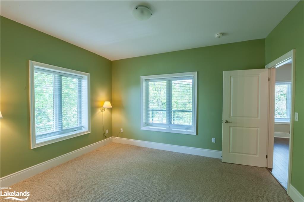 75 WALLINGS Way Unit# 301, Haliburton, Ontario, Canada