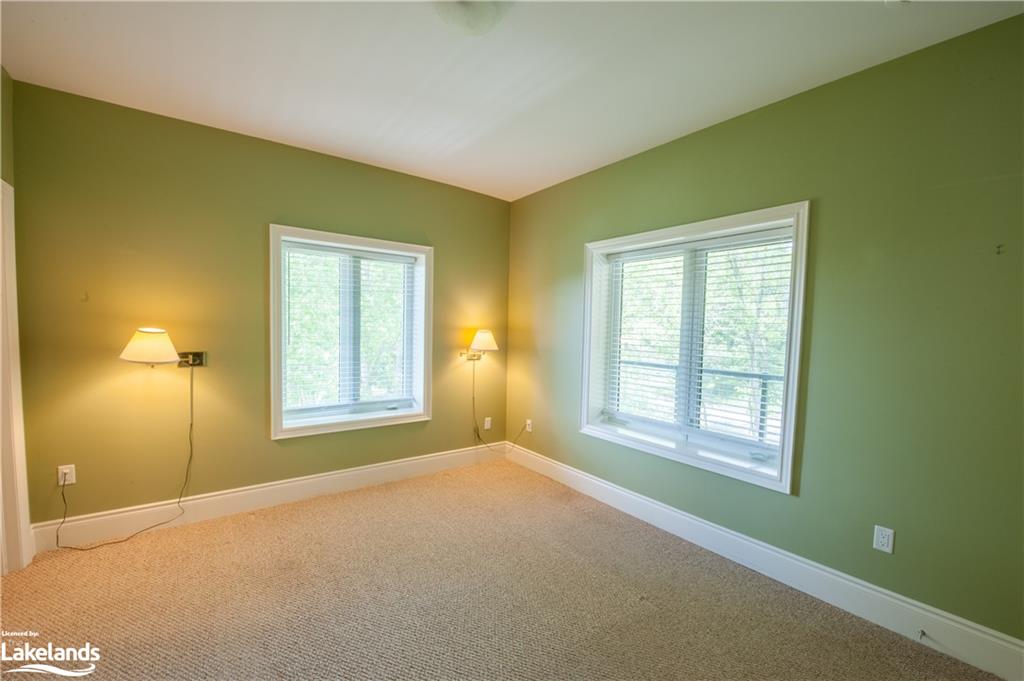 75 WALLINGS Way Unit# 301, Haliburton, Ontario, Canada