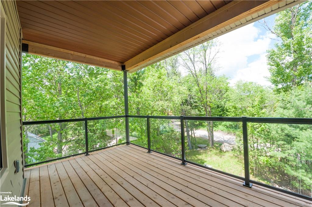 75 WALLINGS Way Unit# 301, Haliburton, Ontario, Canada