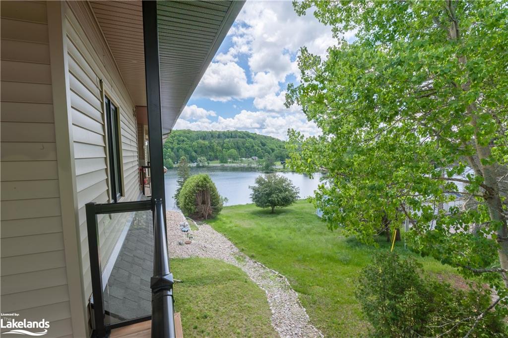 75 WALLINGS Way Unit# 301, Haliburton, Ontario, Canada