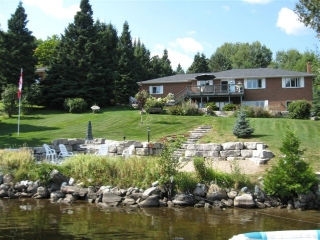 37 MUSEUM RD, Haliburton, Ontario, Canada