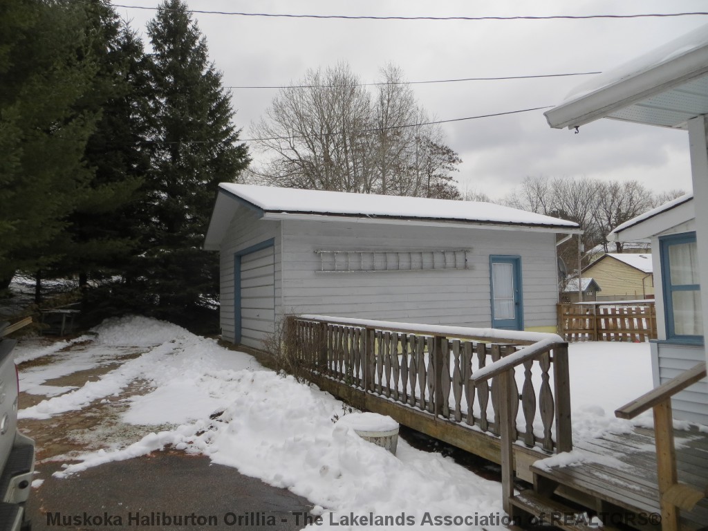 46 GEORGE ST, Haliburton, Ontario, Canada