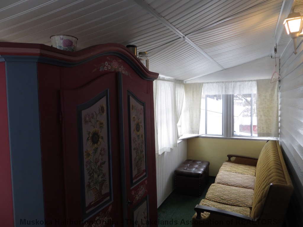 46 GEORGE ST, Haliburton, Ontario, Canada