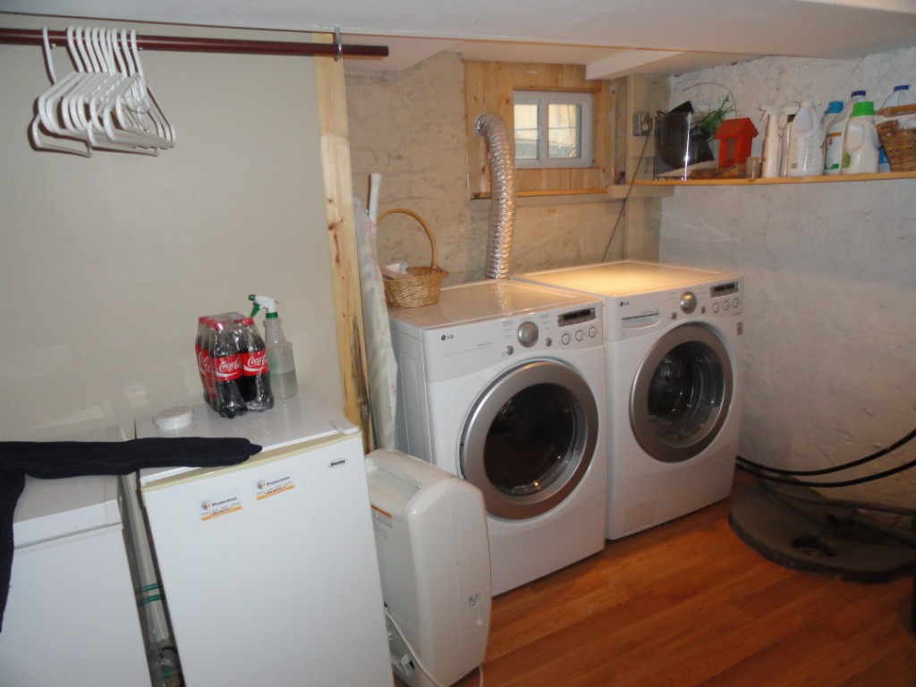 148 WILLIAM ST, Belleville Ontario, Canada