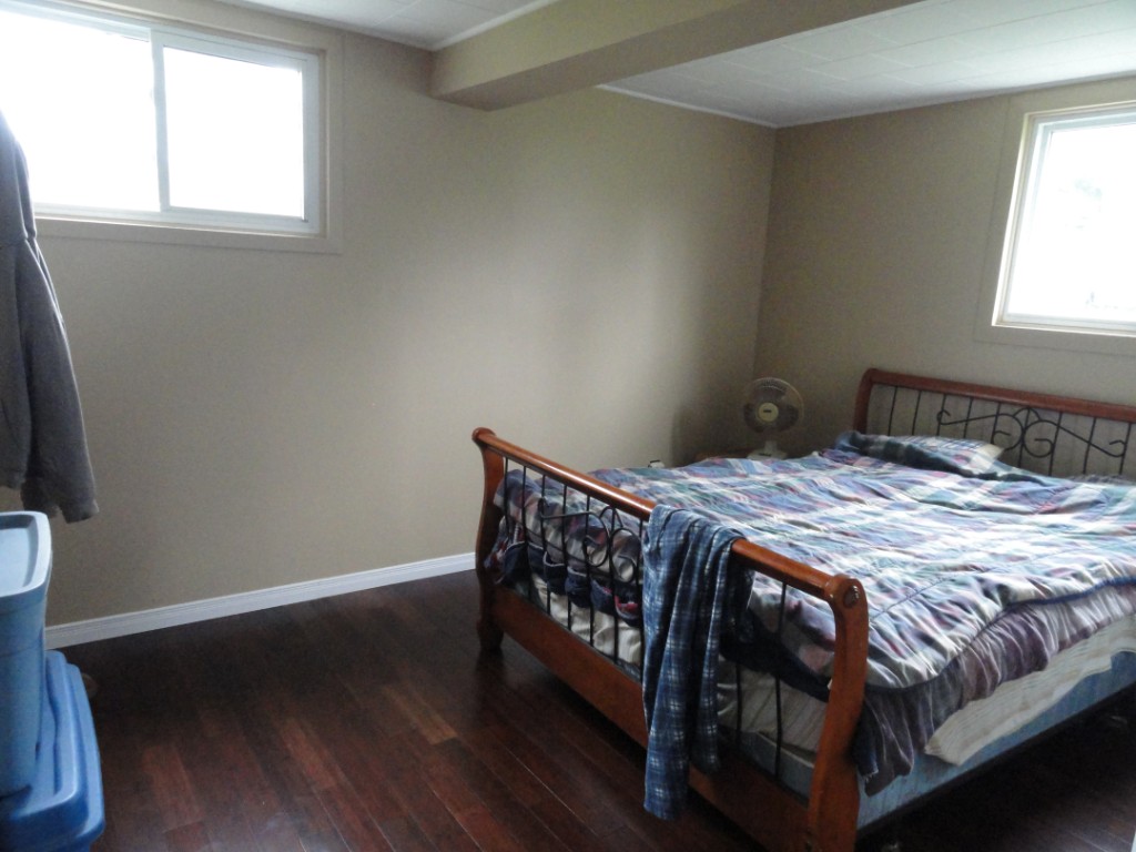 11861 LOYALIST PKWY, Hallowell, Ontario, Canada
