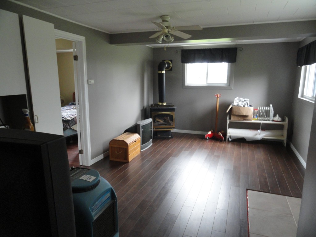 11861 LOYALIST PKWY, Hallowell, Ontario, Canada