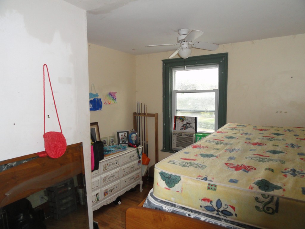 107 BRIDGE STREET WEST OTHER, Belleville Ontario, Canada