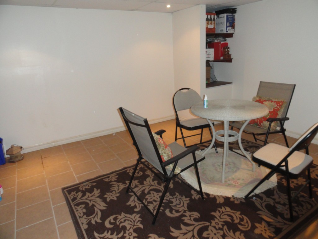 135 HASTINGS DR, Belleville Ontario, Canada