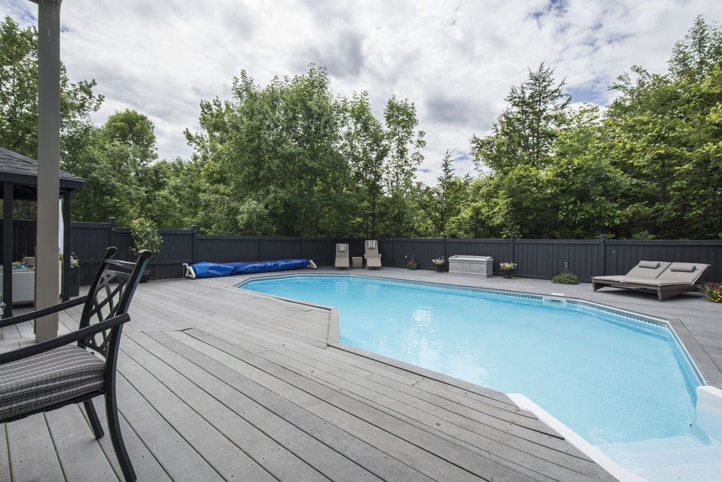 100 YUILL CRES, Ameliasburg Ward Ontario, Canada